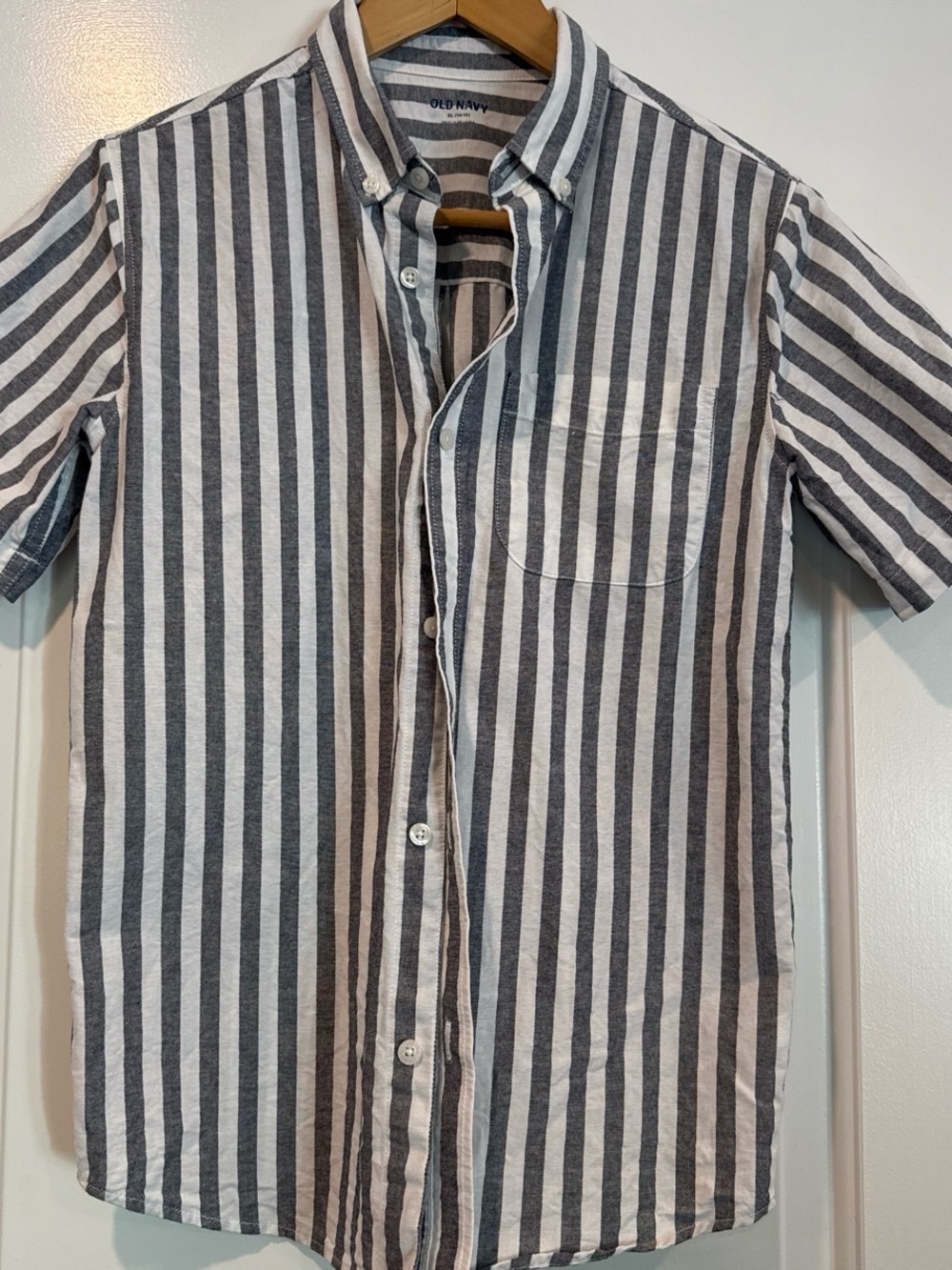 Old Navy Boys Short-Sleeve Stripe Button-Up Shirt Gray & White Size 14/16